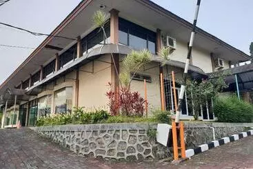 ホテル Cisarua Indah