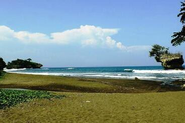 Pensão Sadati Home Stay