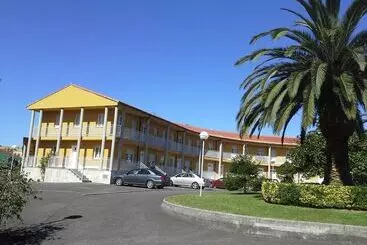 ツーリストアパートメント Apartamentos San Pedro En Llanes