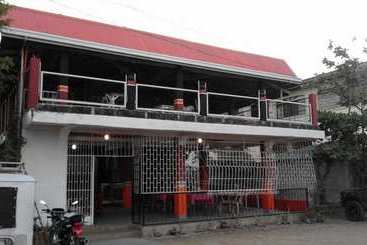 Pension (Hôtel basse catégorie) Czarina Homesformerly Island Nest