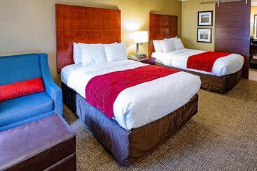 בית מלון כפרי Hyland Inn Near Pasadena Civic Center