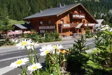 호텔 La Perdrix Blanche