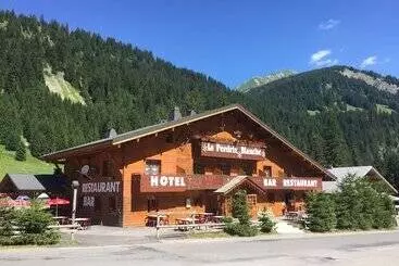 Hotel La Perdrix Blanche