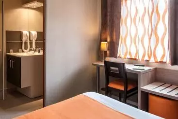 Отель Logis Hôtel Les Voyageurs