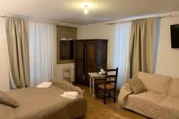 Отель Hôtellerie Nouvelle De Villemartin