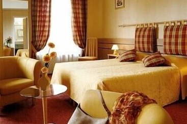 هتل Logis La Renaissance