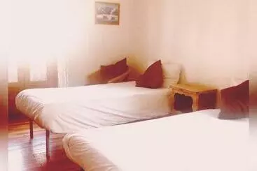 Отель Derby Bar