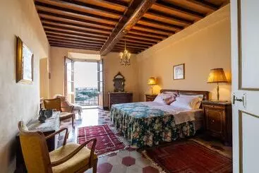 Castello Di Sovicille Residenza D Epoca