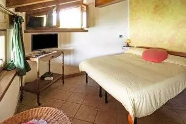 Mökkimajoitus Flat With Private Garden And Air Conditioning