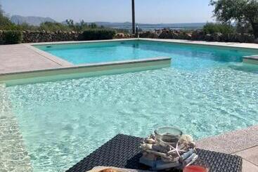 بيت ريفى Agriturismo La Rocca Manna