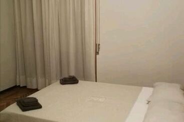 بنسيون Via Zeffiro Apartment