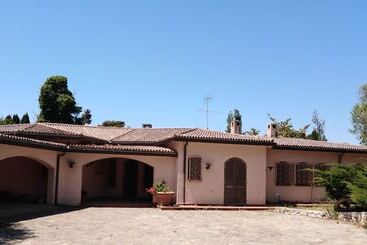 Town & Country Guest House B&b