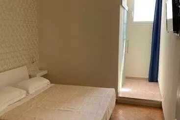 簡易ホテル Acquaviva Experience B&b