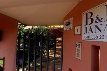 ベッドアンドブレックファースト Janas