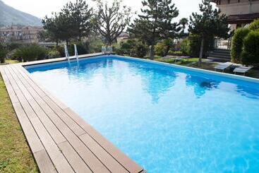 تختخواب و صبحانه Villa Bianca