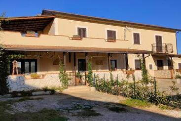 B&b Casale Shanti