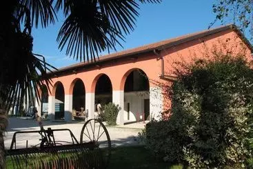 田舎風ホテル La Moneghina