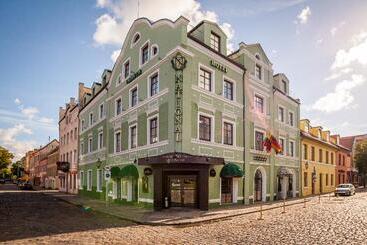 Hotel National