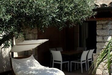 Hibiscus Villasimius B&b