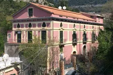 ベッドアンドブレックファースト La Cascata Palazzo Pellegrino