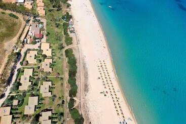 منتجع Villaggio Piscina Rei