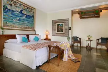 Resort Alam Puri Residence And Art Museum By Beehive