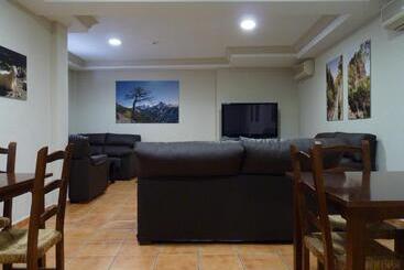 בית מלון כפרי Rural Huerta Del Laurel