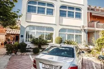 Hotelli Guesthouse Rooms Split