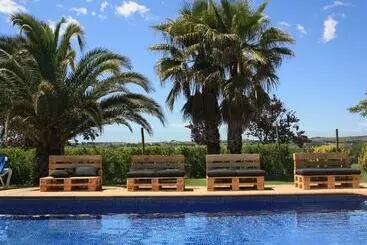 Cozy Cottage In Subirats With Swimming Pool