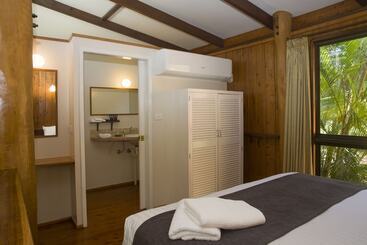 کلبه Milkwood Lodge