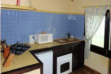 Traditionalfamily Cottage Steps Away From The Centre