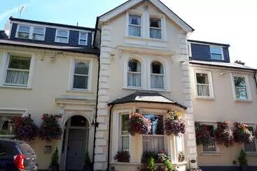 Bed and Breakfast Canterbury Lodge