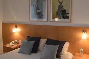 Отель Logis Des Sittelles