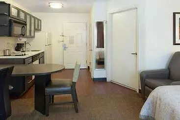 호텔 Sonesta Simply Suites Orange County Airport