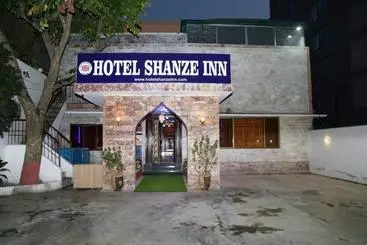 ホテル Shanze Inn