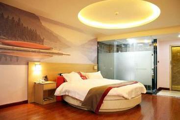 Thank Inn Chain Hotel Guangdong Heyuan Yuancheng District Heyuan Avenue North White Bailingtou Gaota