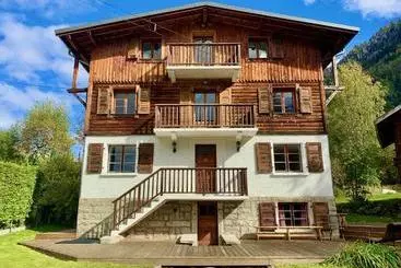 Huoneistohotelli The Castle, 10 Bedroom Chalet, Chamonix Centre