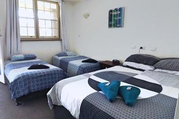 Richmond Inn Hotel Motel