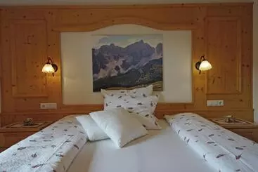 ホテル Pension Odles