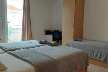 پانسیون Royal Apartments