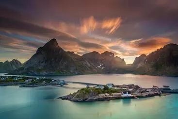 ペンション Sakrisøy Gjestegård   Manor House In Sakrisøy   Solbakken Anno 1880