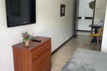 Pension Hospedaje Camino Real A 150 Mts Del Centro