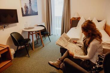 Dorfcafe Unken Hotelpension Swirtshaus Im Dorf