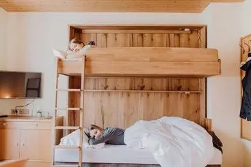 Dorfcafe Unken Hotelpension Swirtshaus Im Dorf