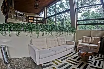 ホテル El Establo Mountain