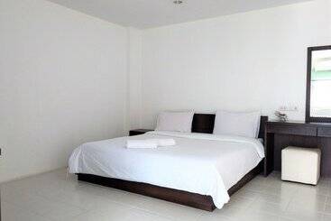 Отель P. Place Service Residence