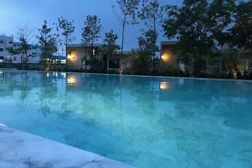 Hotel The Residence Thepkanjana