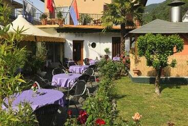 호텔 Pensione Da Peppino