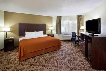 Отель Spark By Hilton Cedar Falls