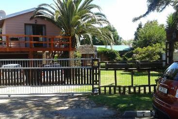 호텔 Little Lotta Cottage